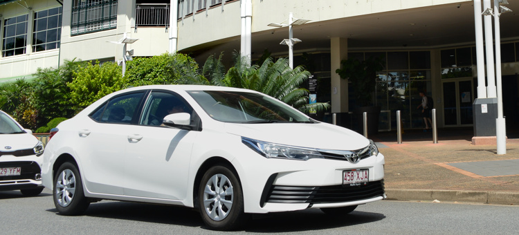 Cairns luxury car rental